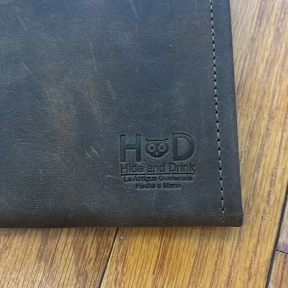 Hide and drink chocolate brown suede wallet - Picture 2 of 9